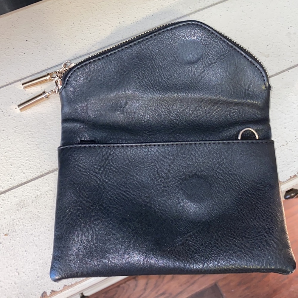 Black small handheld clutch gold metal zipper closure two pockets w/ credit card - Picture 4 of 9